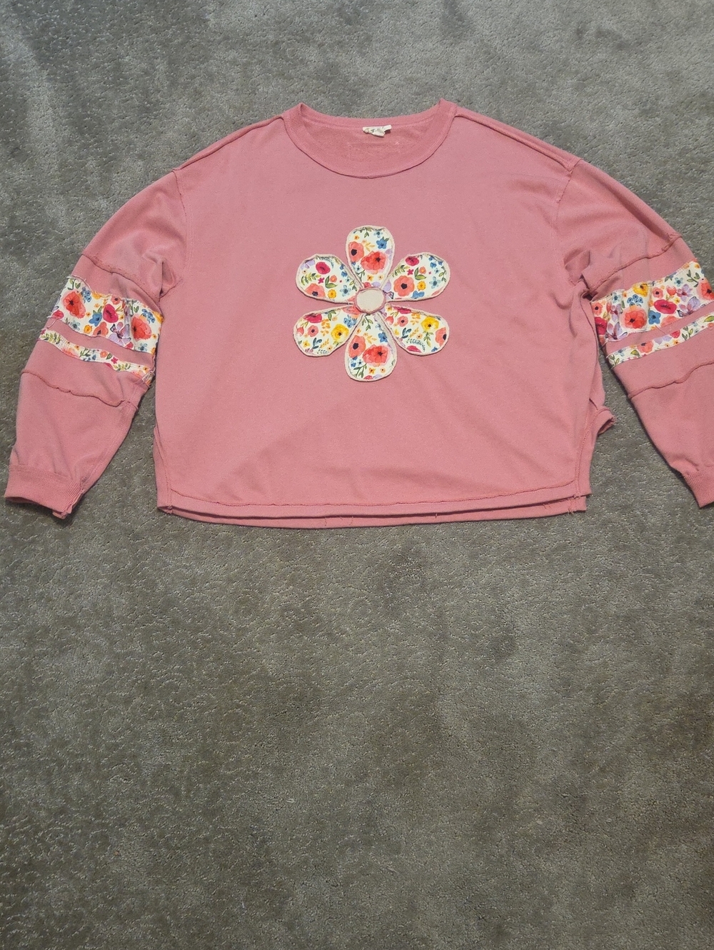 Floral Appliqué Crewneck Sweatshirt in Dusty Pink. Oversized And Not Cropped